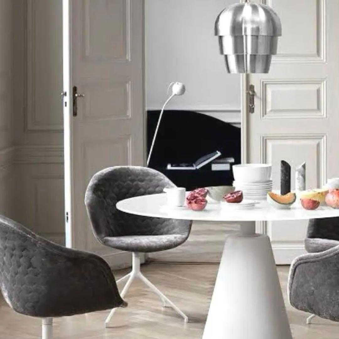 BoConcept Adelaide 美フォルム ダイニングチェア回転式 ①