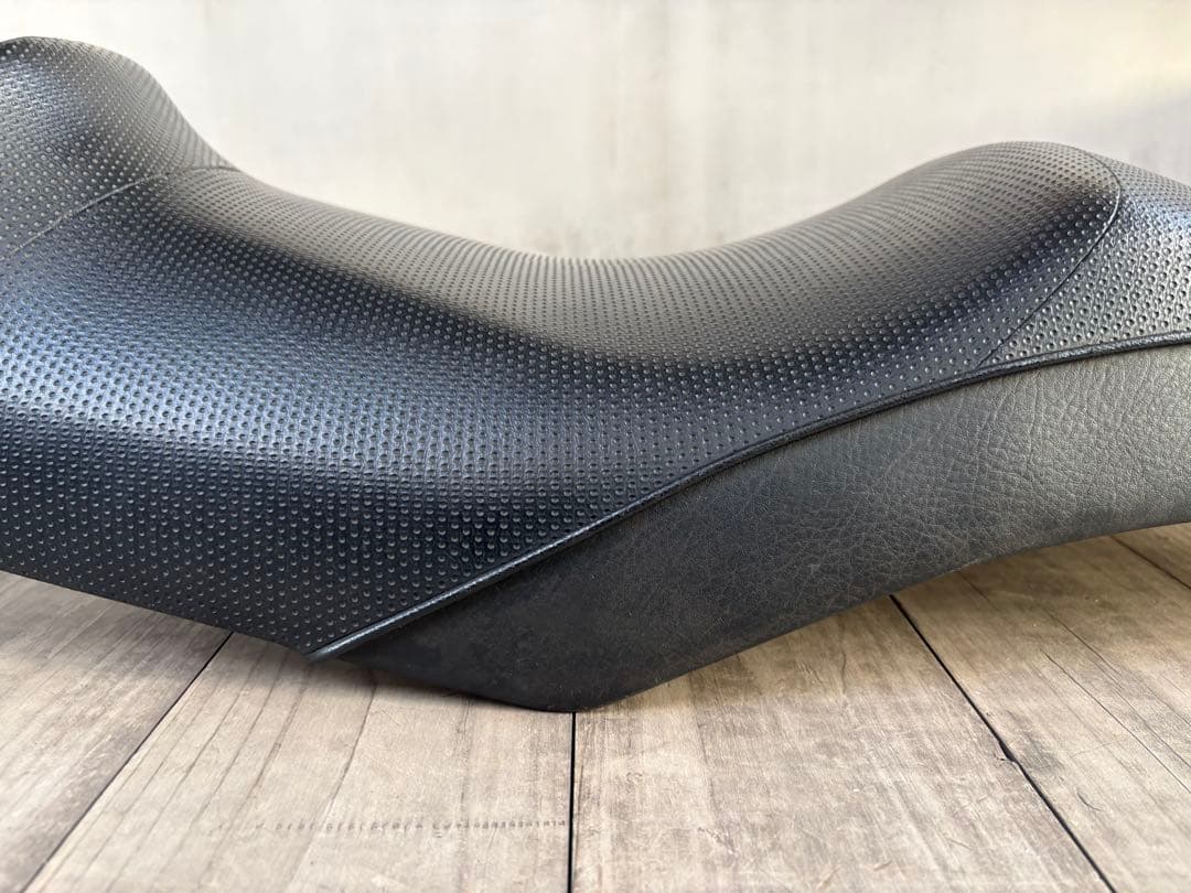 XJR1300 RP03J 純正シート