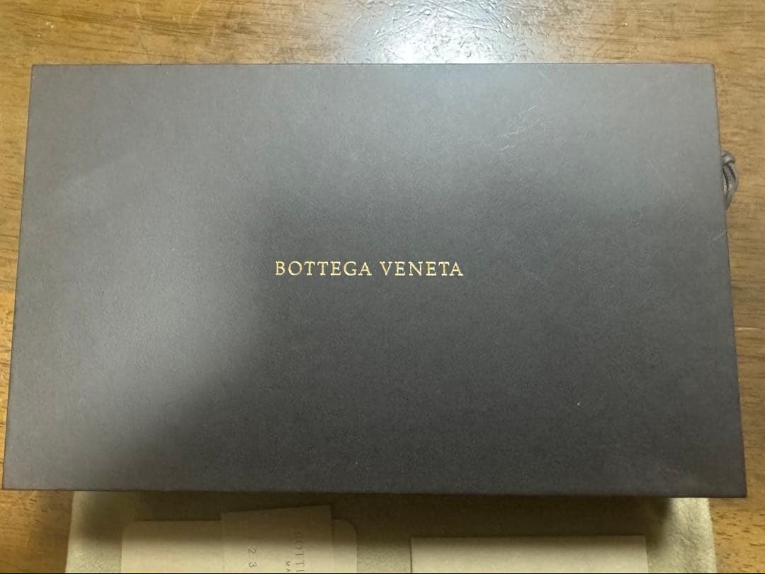 ボッテガヴェネタ イントレチャート 長財布 レザー 黒