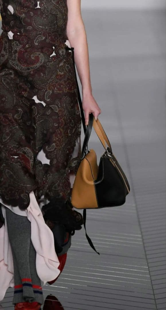 期間限定値下♪ほぼ未使用☆LOEWE ロエベ ハンドバッグ ボストンバッグ