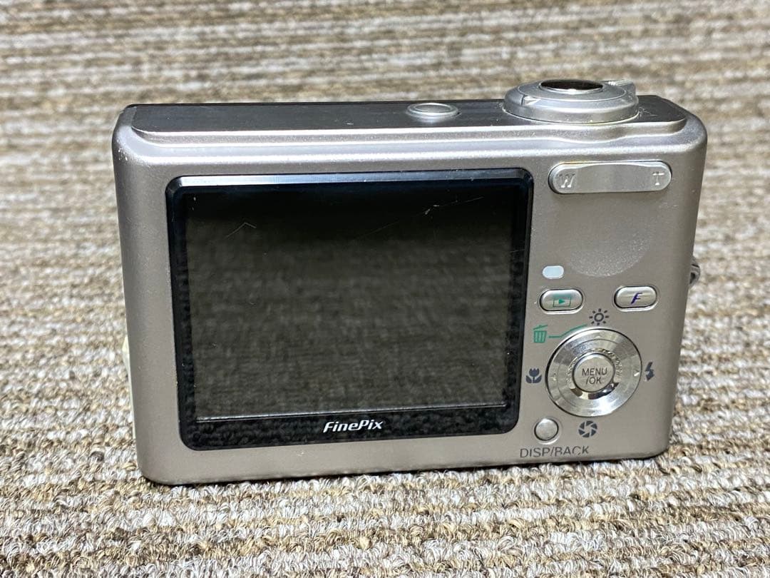 富士フィルム コンデジ　Fujifilm FinePix F11