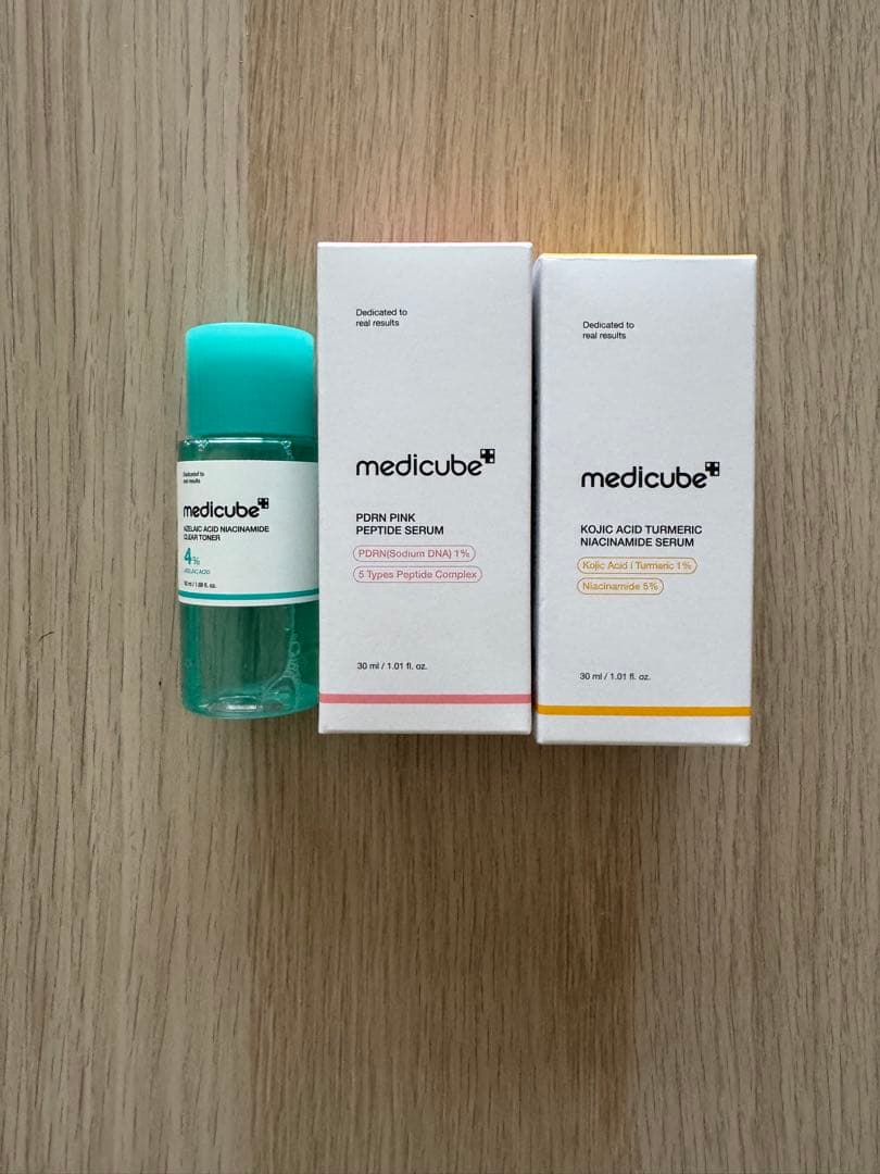 medicube AGE-R Booster Pro 美顔器