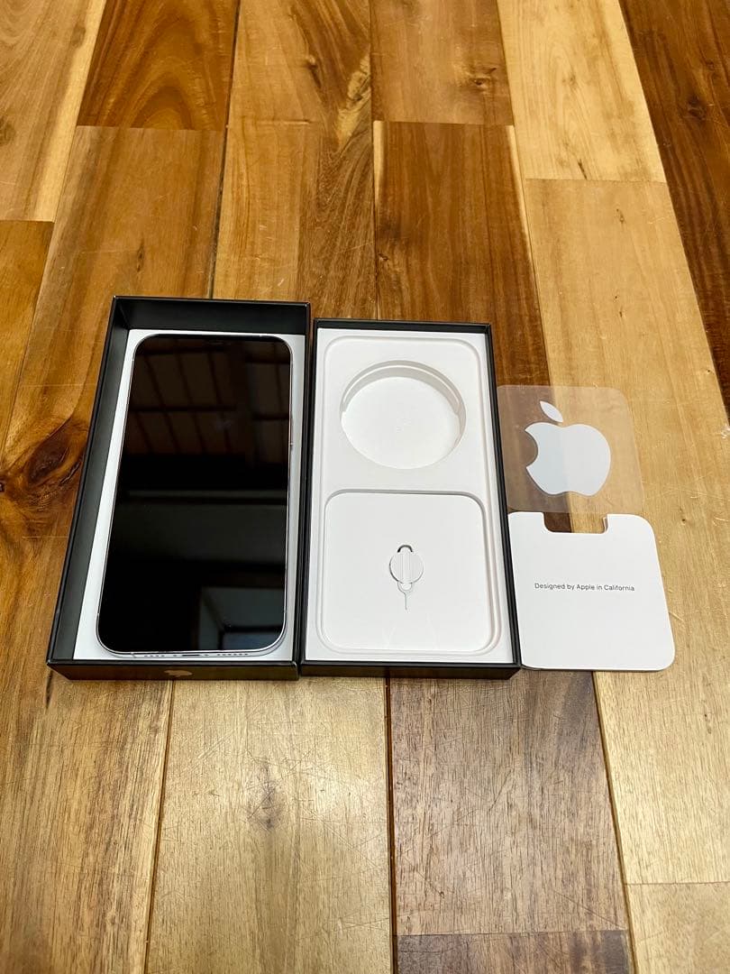 Apple iPhone 12 Pro Max シルバー 本体