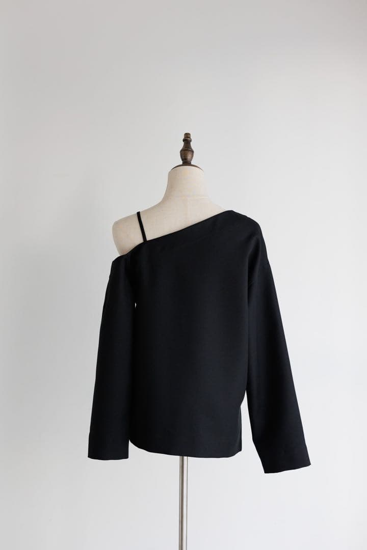 美品 pois ポワ one shoulder blouse ブラック