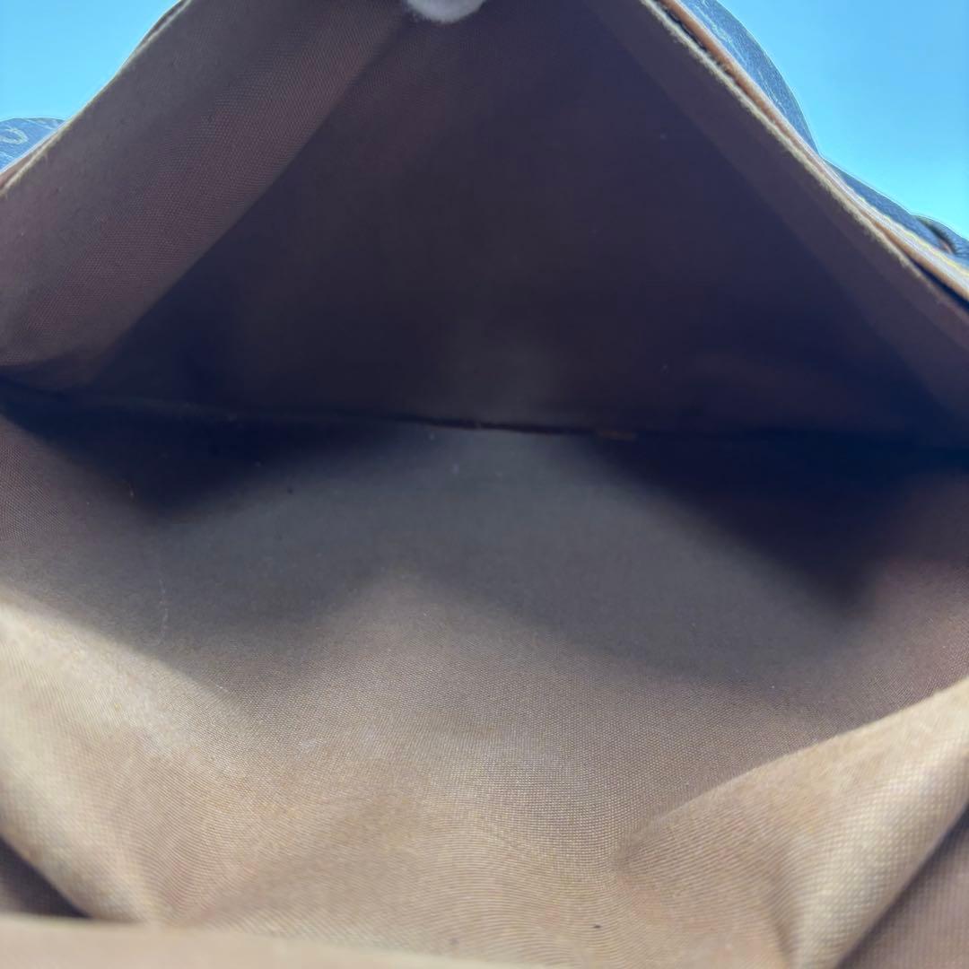 LOUIS VUITTON ルイヴィトン ソミュール ショルダーバッグ