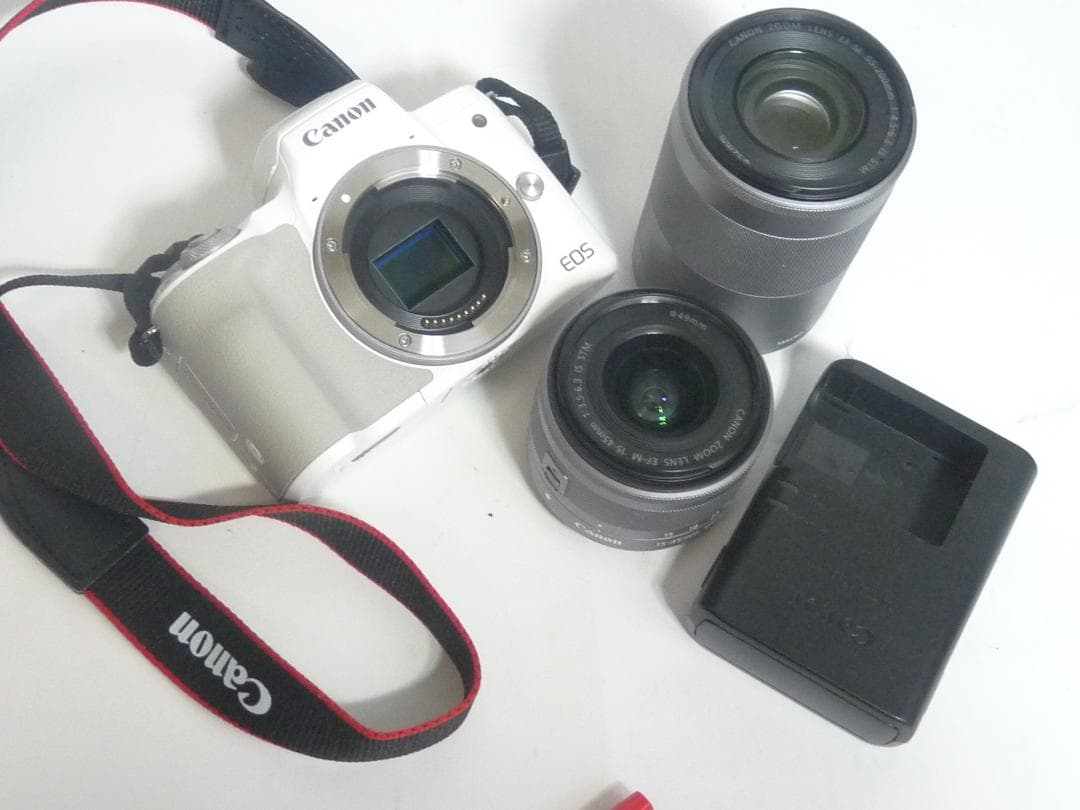 Canon EOS Kiss M2 ダブルズーム ミラーレス一眼