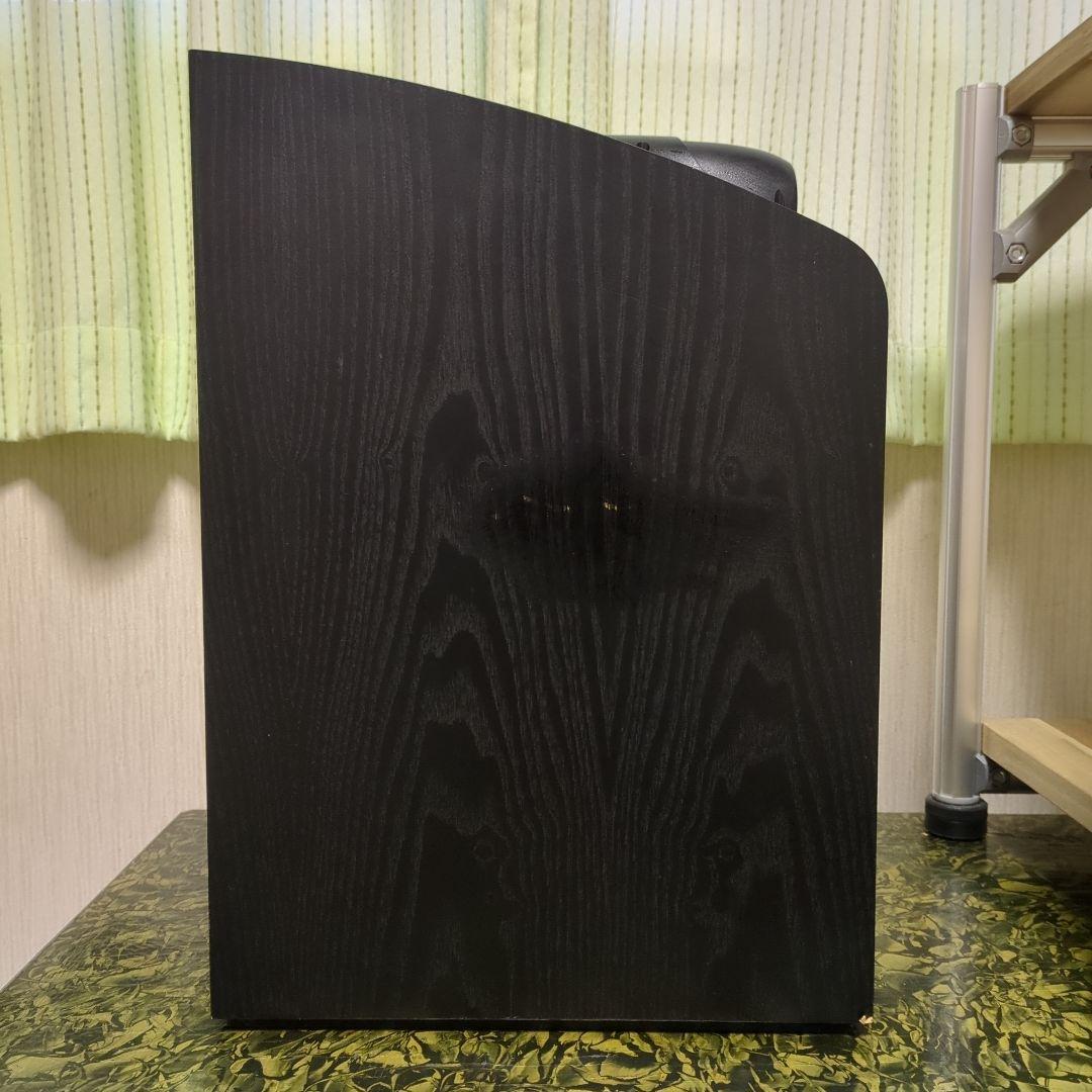 Bowers & Wilkins705ペア + インシュレータ+ スタンド付き