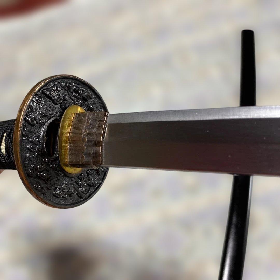 上級模造刀 黒柄 雲龍金縁楕円鍔