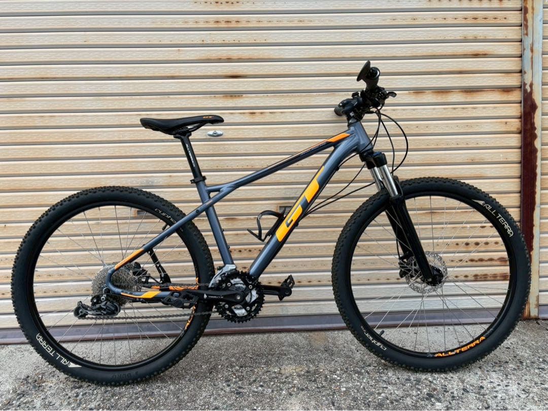 GT ( ジーティー ) マウンテンバイク AVALANCHE