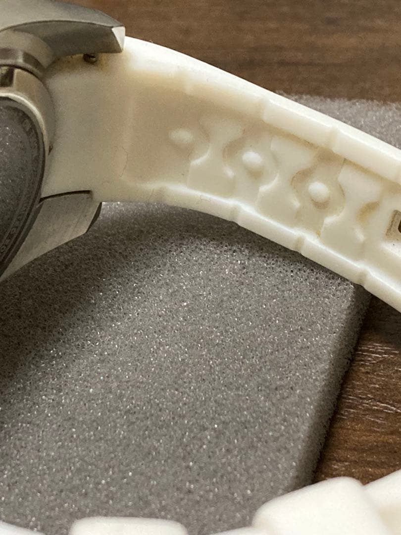 INVICTA SNOOPY 腕時計 ホワイト/シルバー