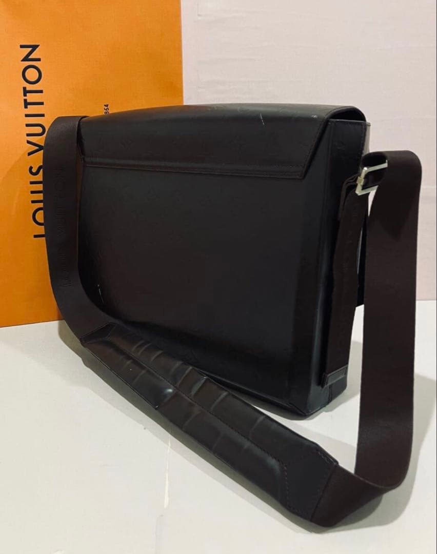 Louis Vuitton メッセンジャーバッグ　今だけ3万円引き