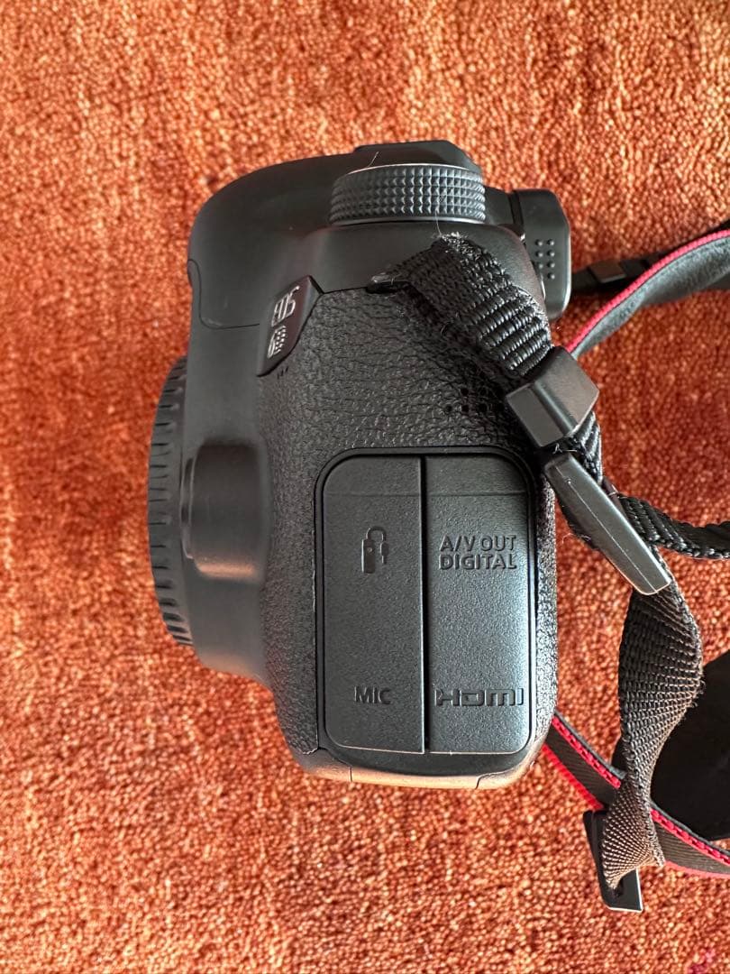 Canon EOS 6D 単焦点レンズ50mm、望遠レンズ70-300mm 付き