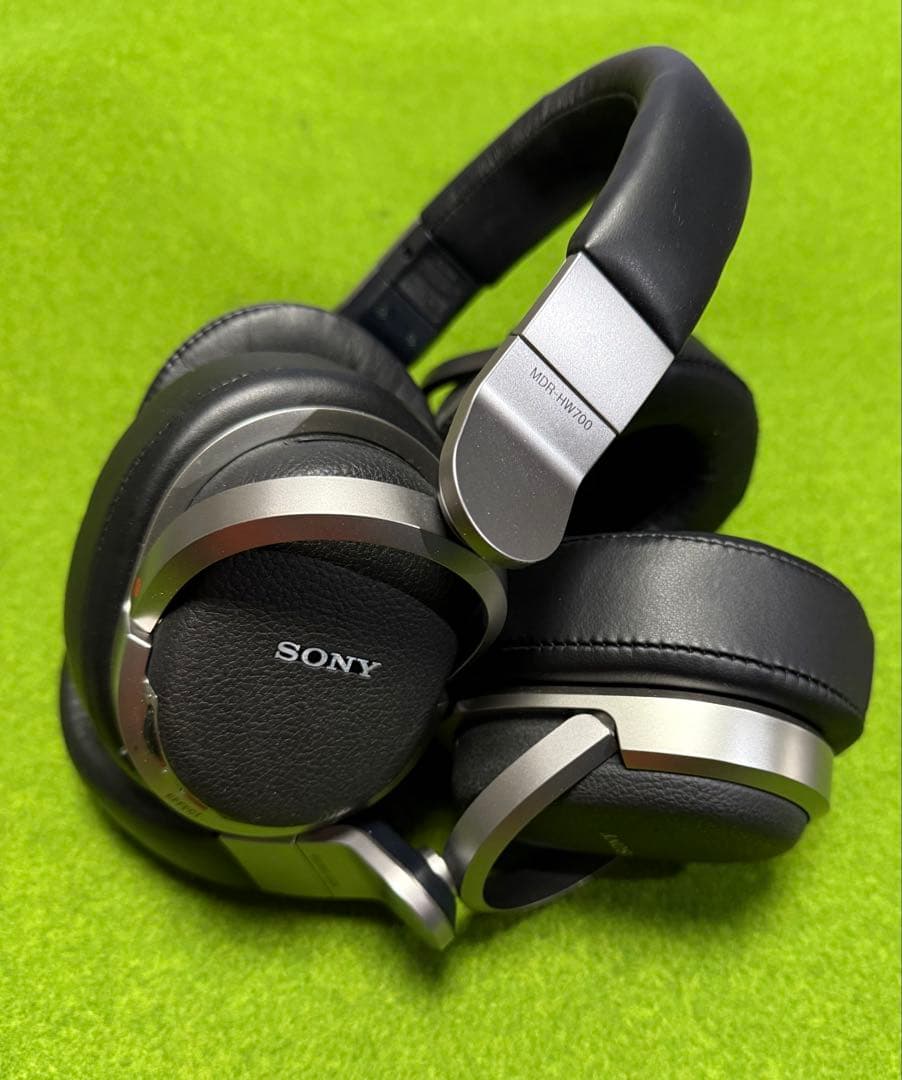 SONY MDR-HW700DS +増設ヘッドホン