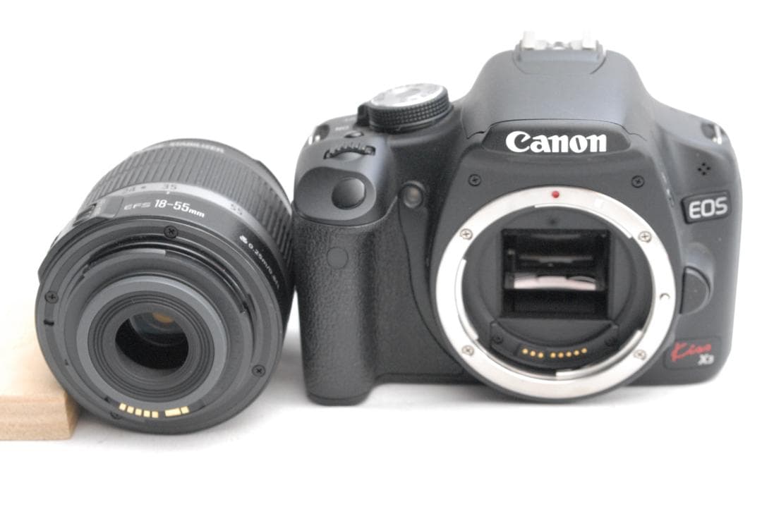 Canon EOS Kiss X3/EF-S 18-55mm IS (良品）