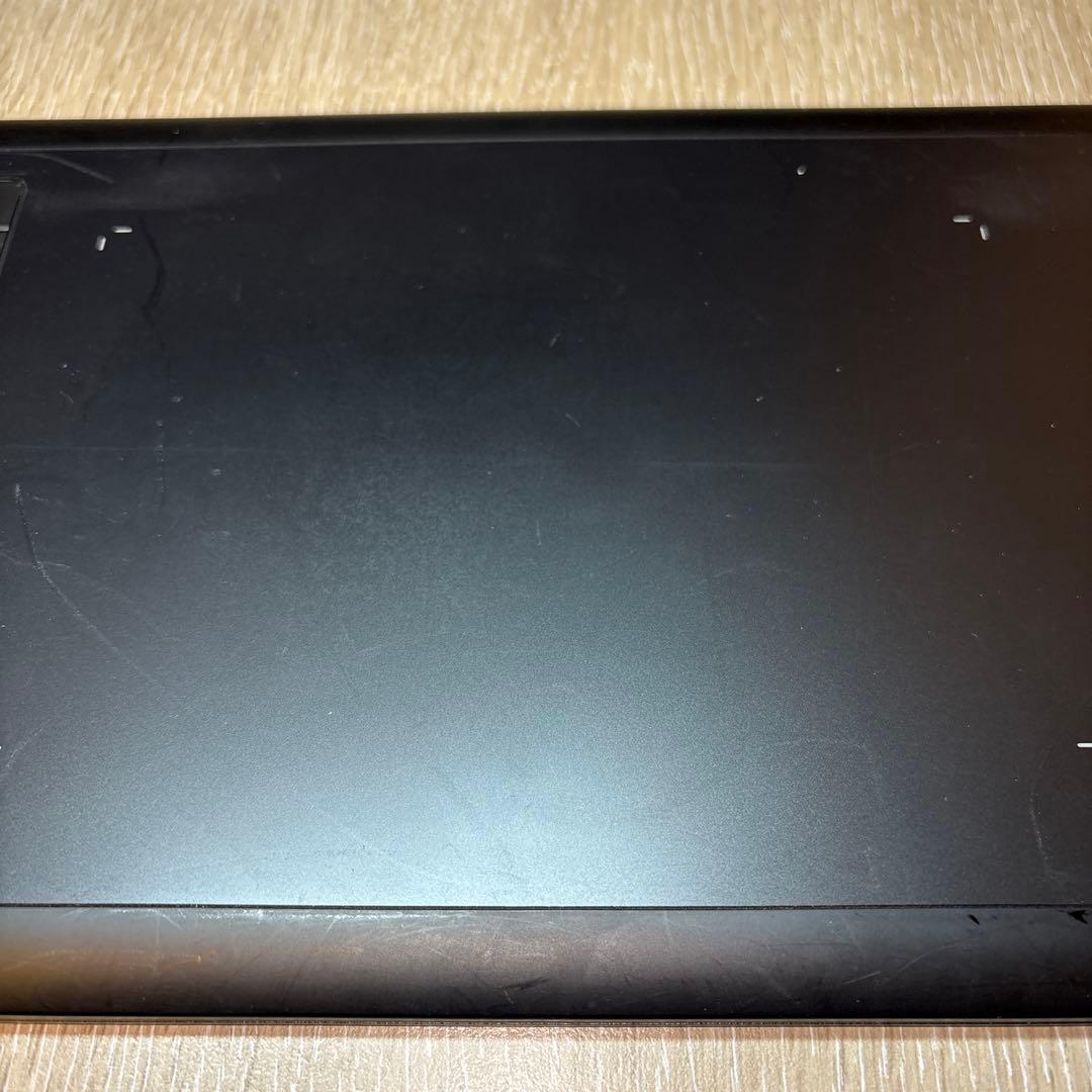 液タブ・ペンタブ Wacom Intuos Pro (2017) Small PTH-460