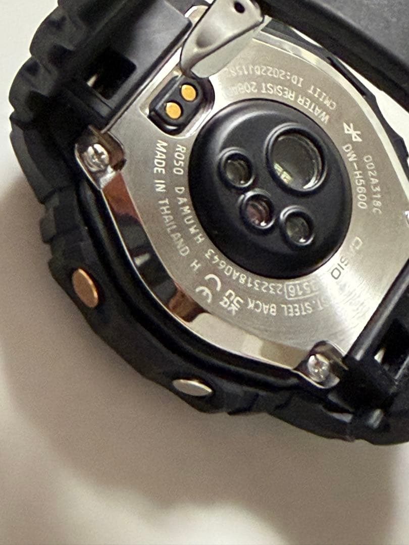 ★送料無料・未使用★お洒落　カシオ　G-SQUAD DW-H5600MB-1JR