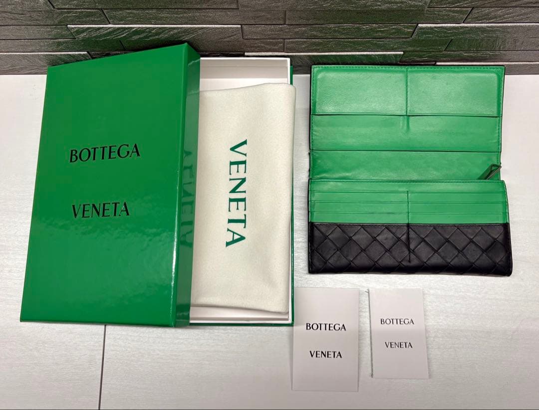 BOTTEGA VENETA バイカラー 長財布 ボッテガグリーン