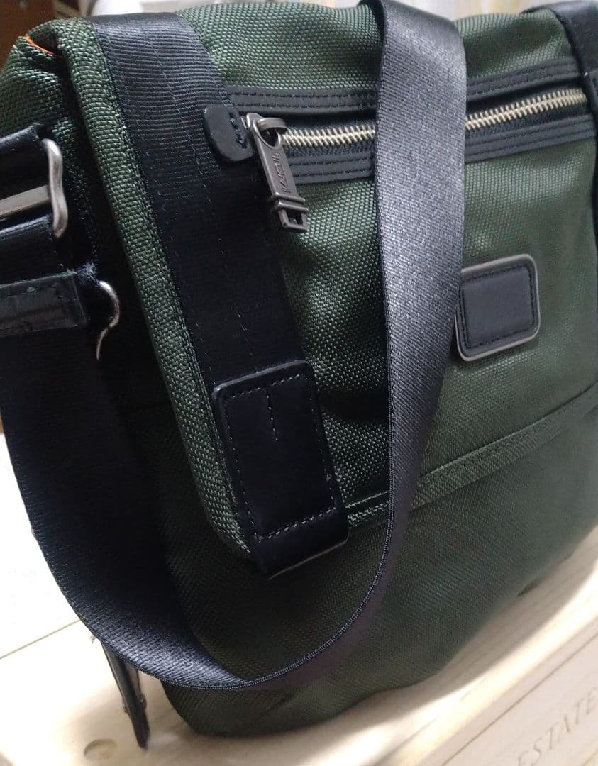 TUMI 【22371SPH Beatle Mini ショルダー バッグ】