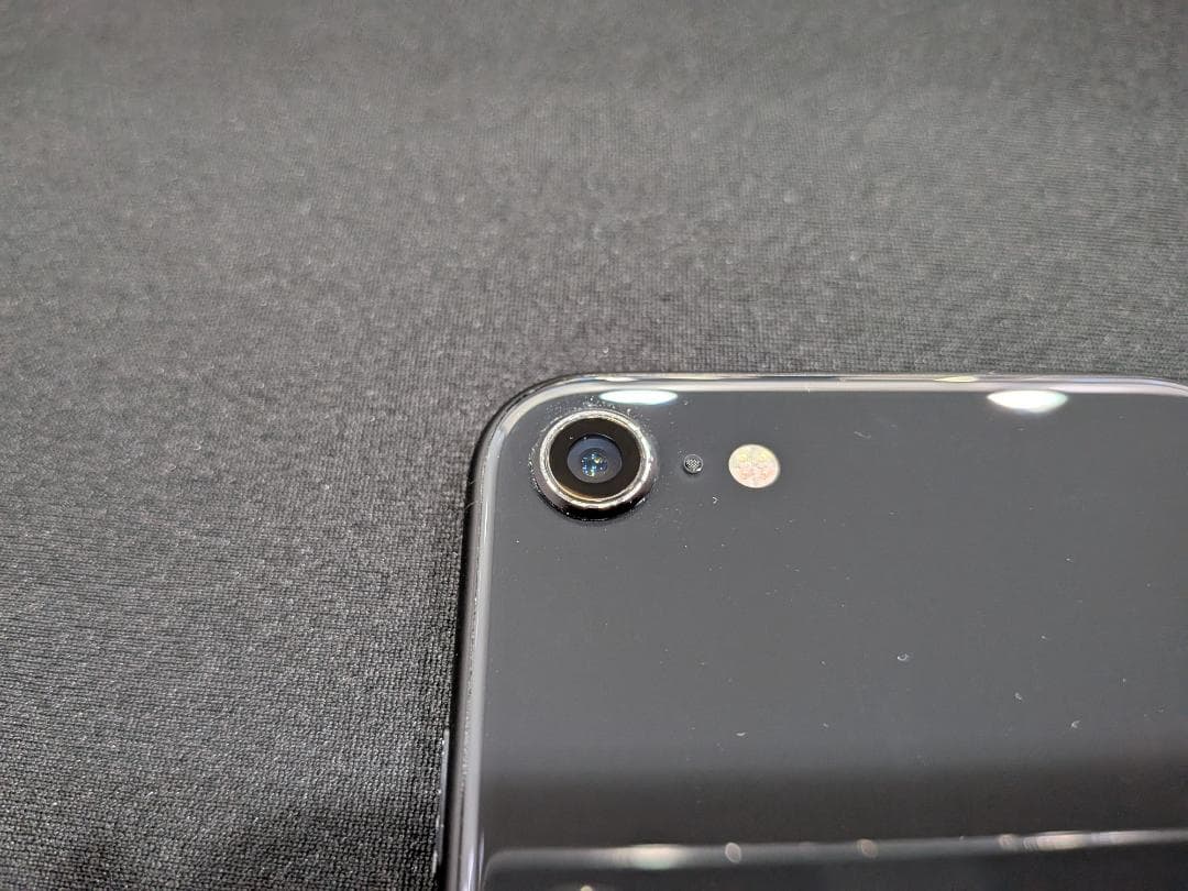 Apple iPhone SE 128GB 第2世代 ブラック