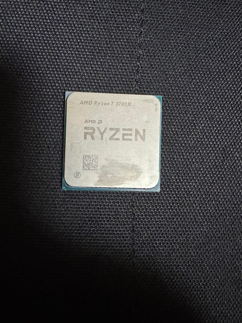 C*p様 AMD Ryzen 7 3700X CPU