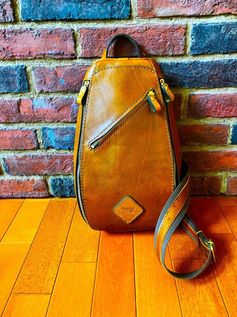 HERZ ヘルツ トリプルファスナーボディバッグ F3