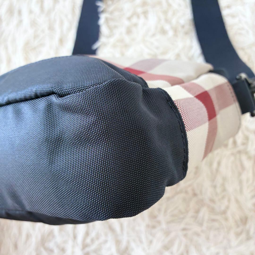 極美品 ブラックレーベルクレストブリッジ ナイロンショルダーバッグ チェック