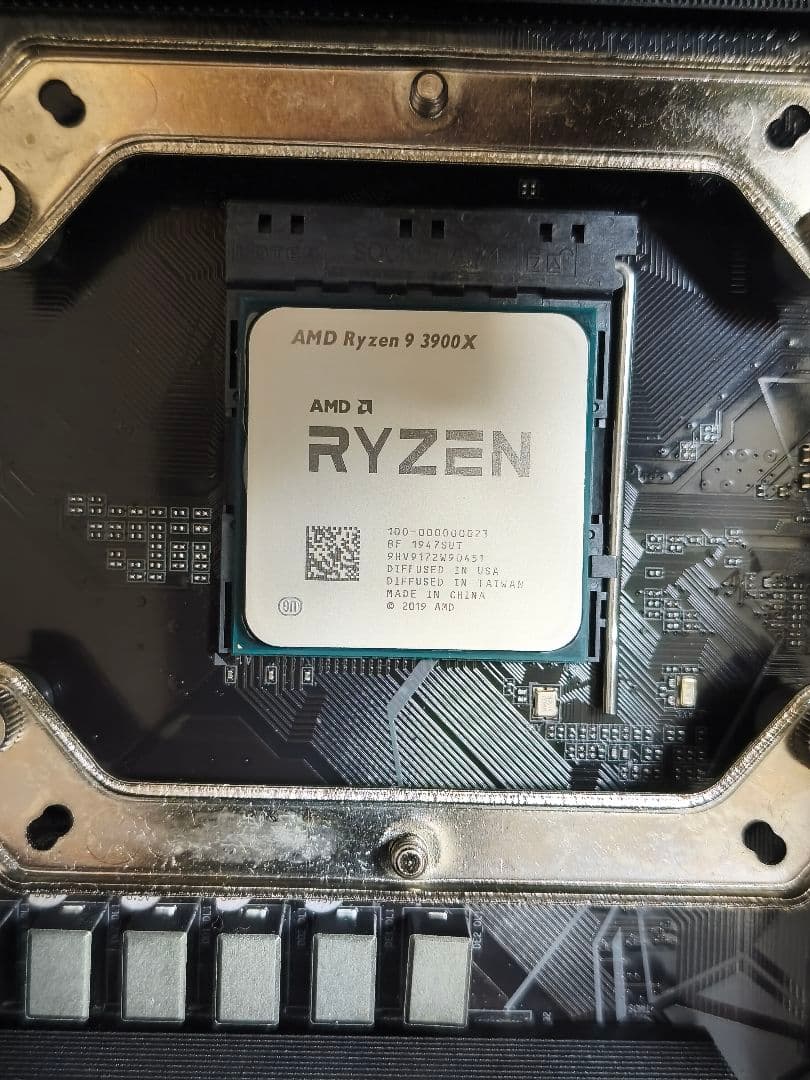中古 AMD Ryzen 9 3900X CPU