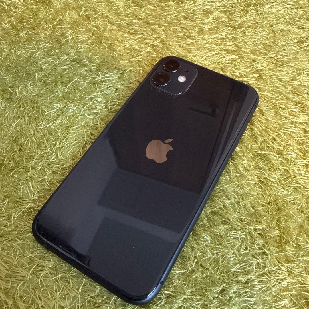 【動作確認済み】iPhone 11 ブラック 本体＋adidasスマホケース