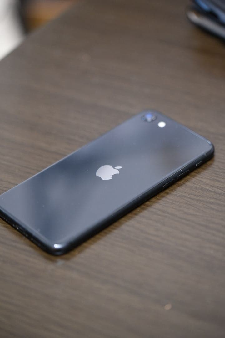 iPhone SE 第2世代 ブラック 128GB & ケース(希望有れば)