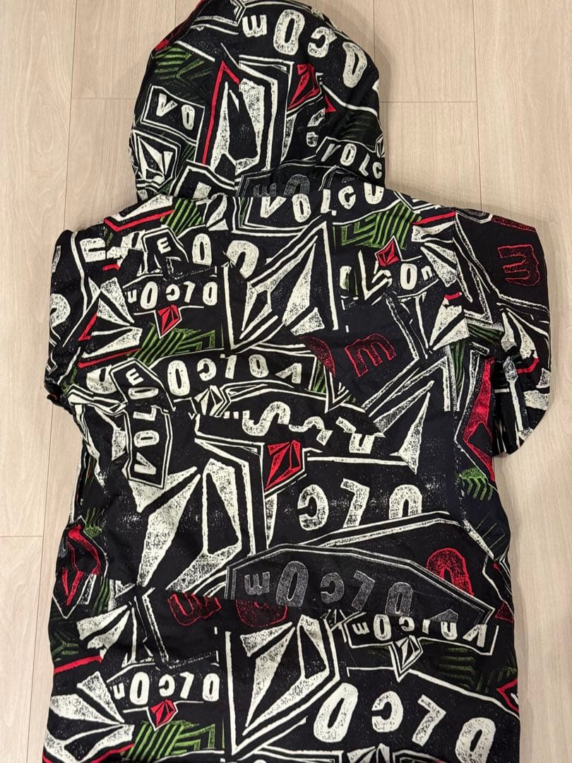&*i様 VOLCOM スノーボードウェア メンズ上下セットM〜L相当