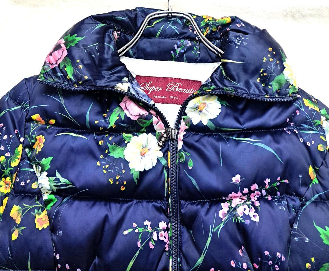 超美品　スーパービューティー　ライトダウンジャケット　エレガンス　花柄　40