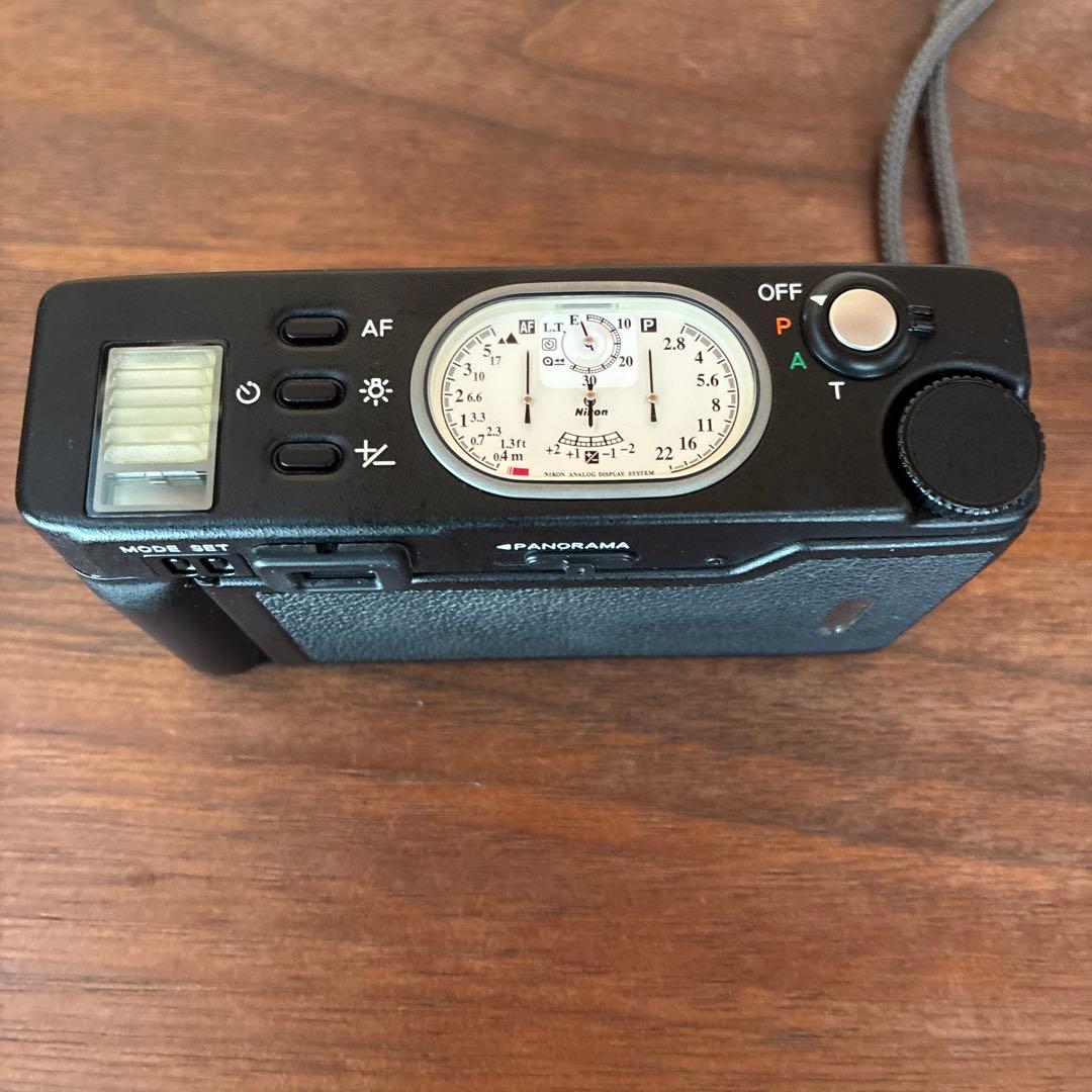 カメラ　Nikon 28TI