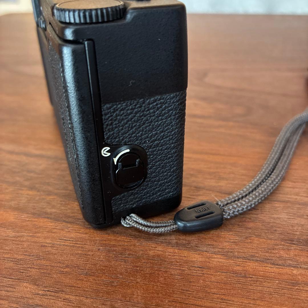 カメラ　Nikon 28TI