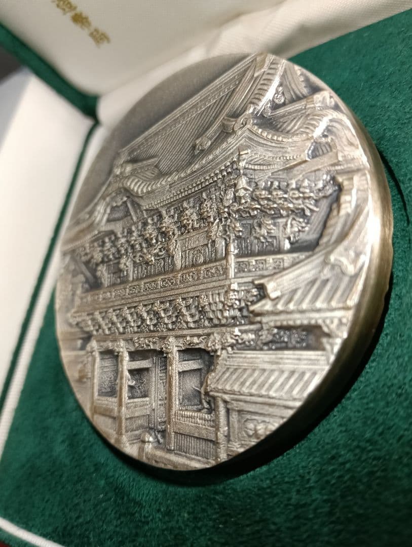 カ*ル様 《純銀》国宝章牌 日光東照宮 純銀メダル160g sv1000 造幣局