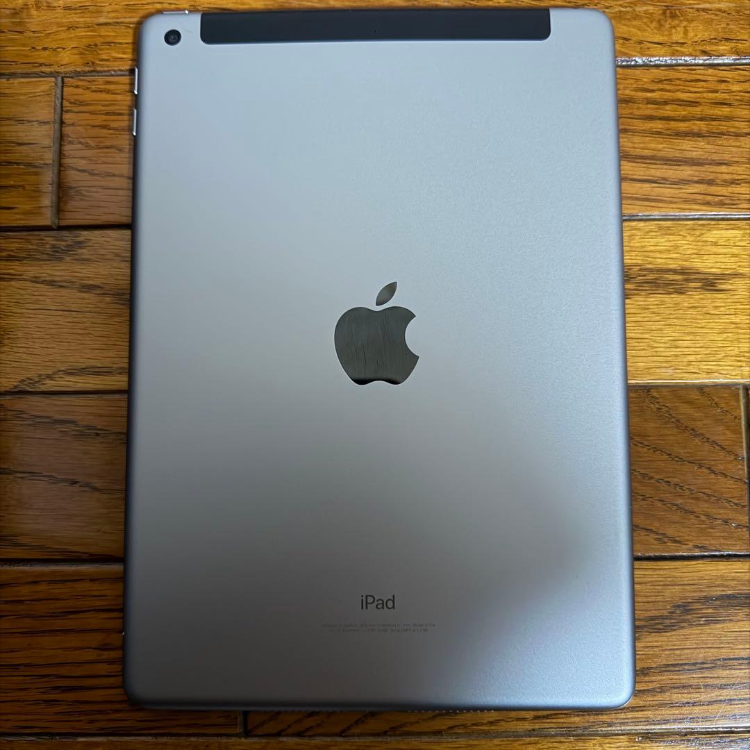 3姉妹mamaiPad 第6世代 32GB グレー