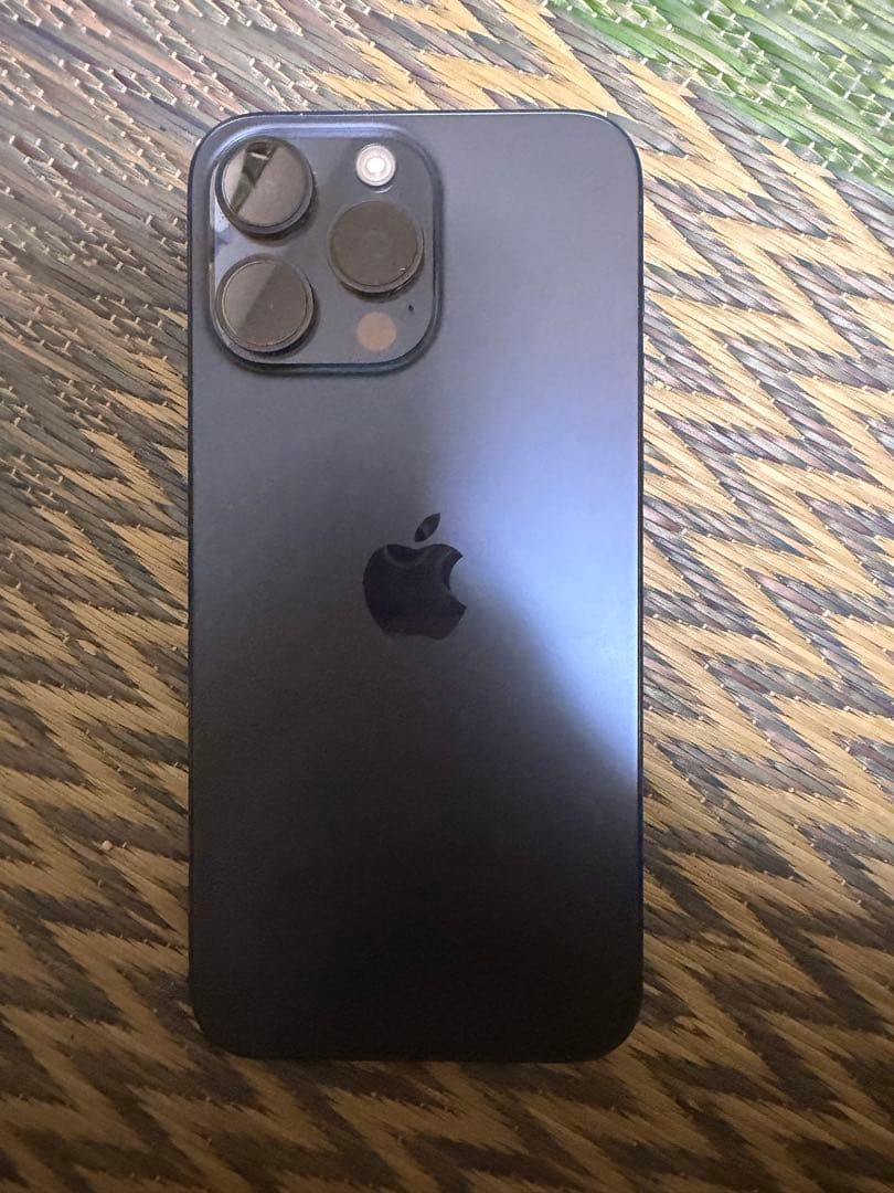 Apple iPhone 15 Pro Max 1TBバッテリー91% 美品