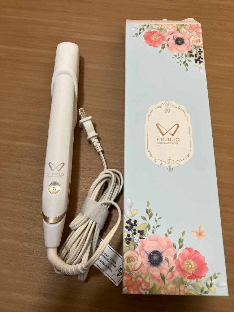KINUJO ストレートヘアアイロン ホワイト 箱付き