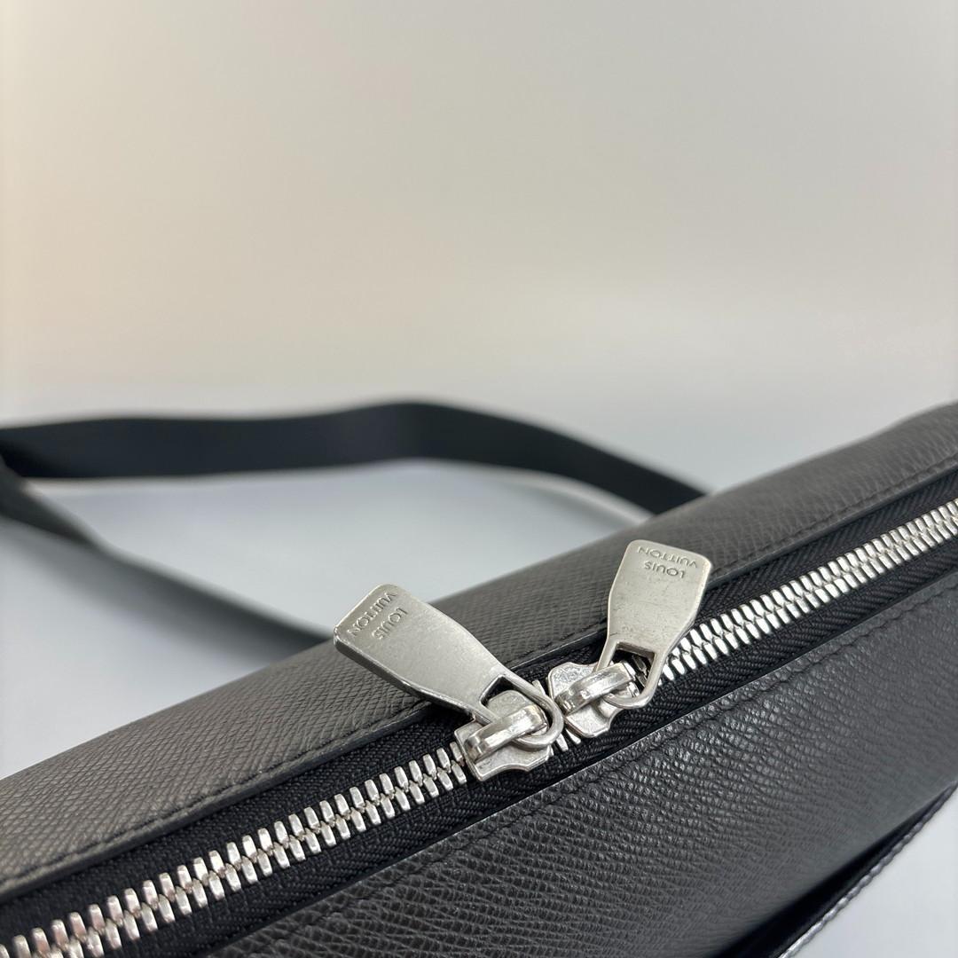 超極美品 ルイヴィトン ショルダーバッグ メッセンジャー グリゴリ タイガ