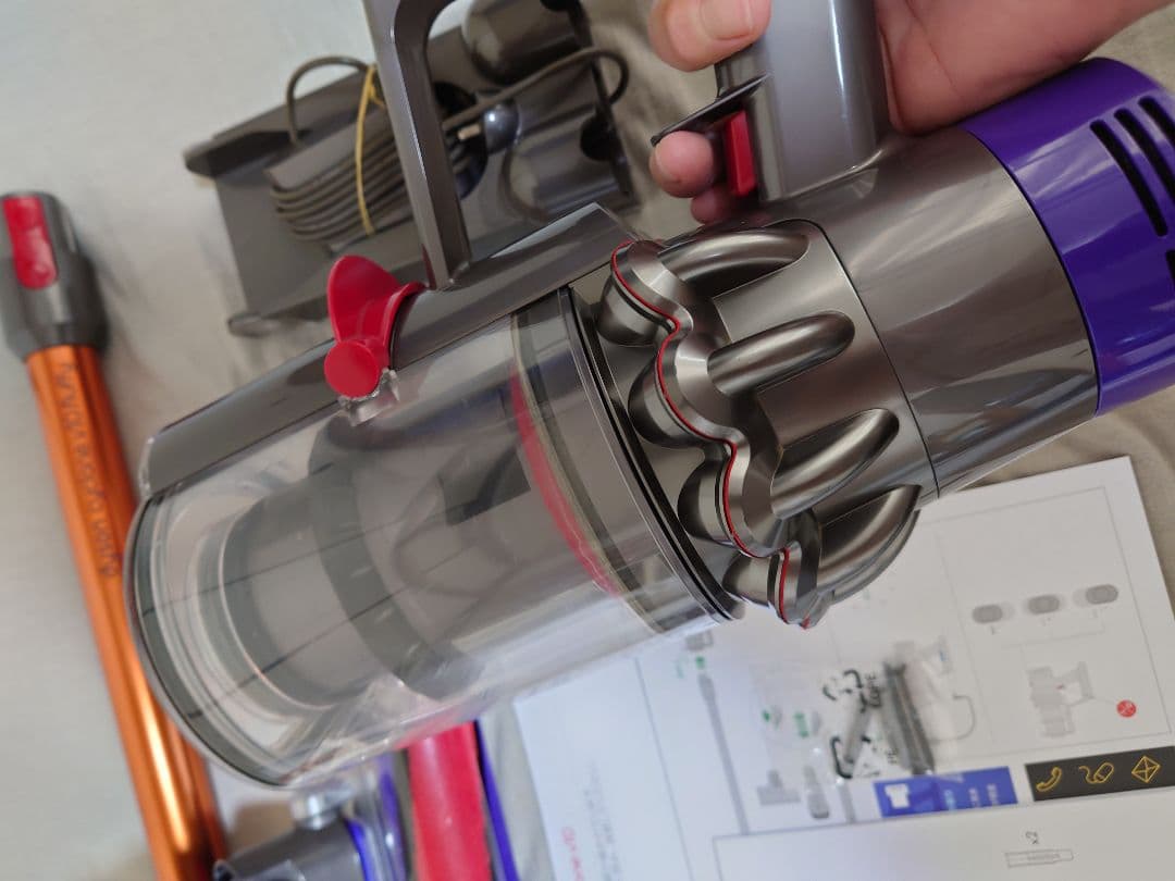 Dyson Cyclone V10 コードレスクリーナー V10 Fluffy