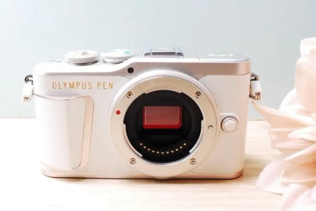 OLYMPUS E-PL10⭐️オリンパス ホワイト Wi-Fi ミラーレス一眼