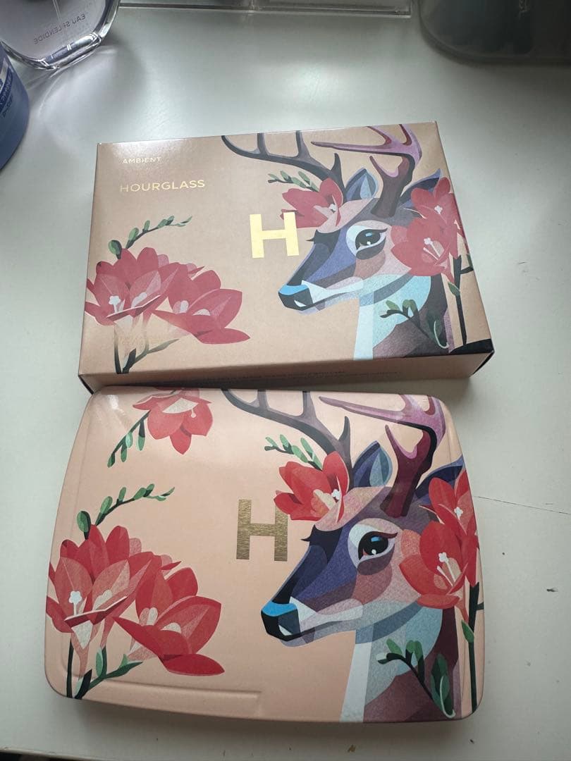 HOURGLASS フェイスパレット　新商品