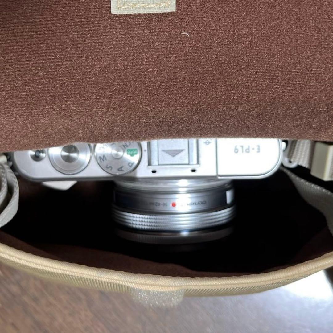 Olympus E-PL9 ミラーレス一眼カメラ レンズ2個、ケース付き