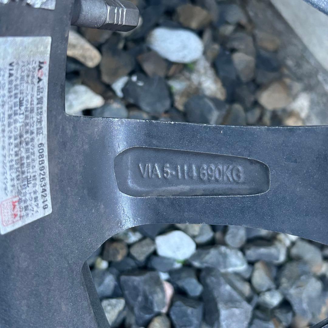 【4本同時購入必須①/4】 ヨコハマスタッドレス ホイール付き215/60R16