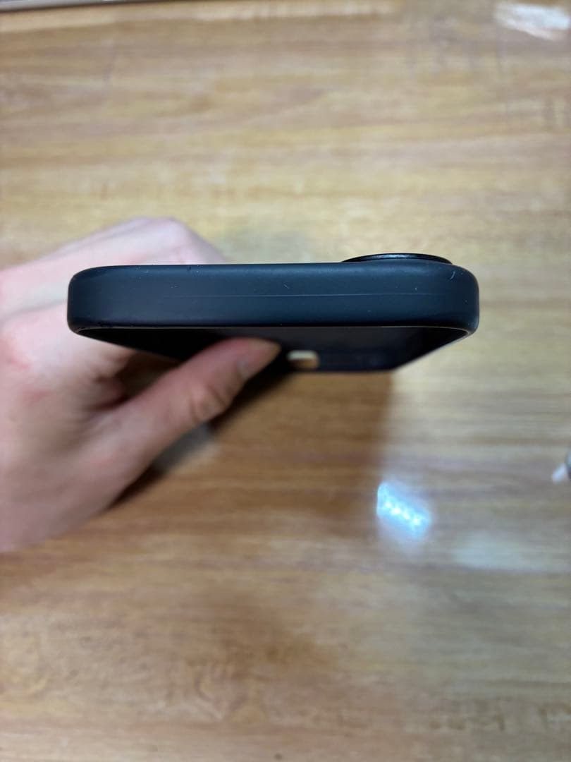 iPhone 16 128GBブラック本体+純正ケース