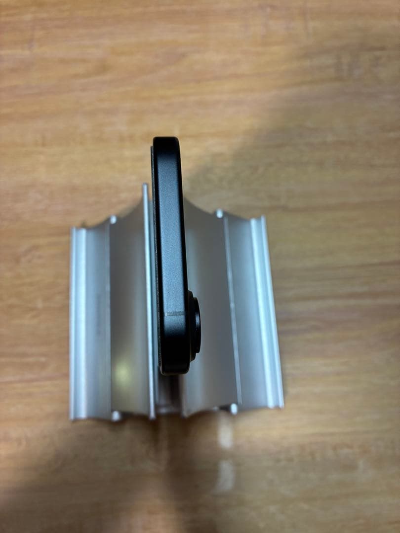 iPhone 16 128GBブラック本体+純正ケース