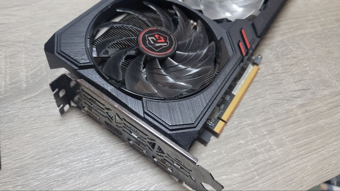 グラフィックボード・グラボ・ビデオカード RX 6600 XT Phantom Gaming D 8GB OC
