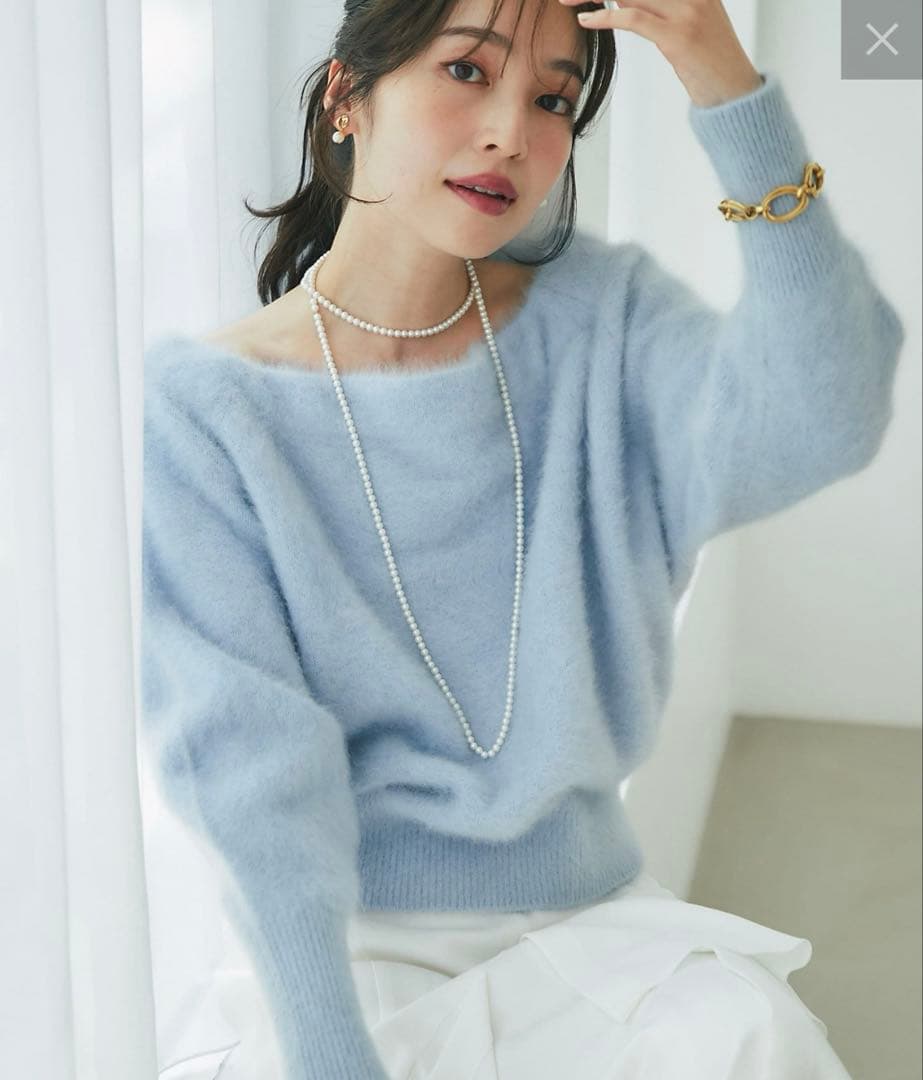 【美品】ラブティックボンボン　ヘアリーウールカシミア混オフショルニット