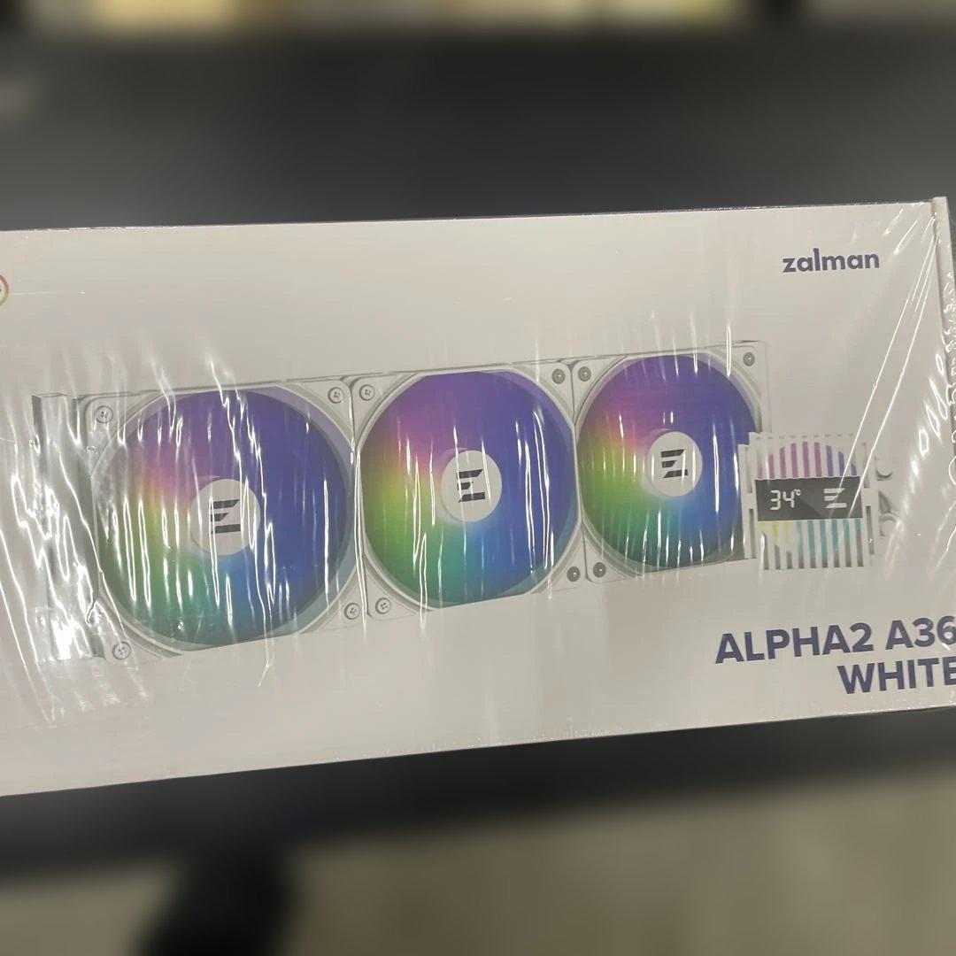 新品未開封　ZALMAN ALPHA2 A36 White
