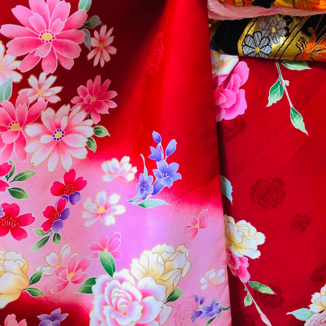 七五三七歳未使用着物‼️人気赤地暈し⭐︎薔薇金糸刺繍煌びやか際立つ⭐︎安心フルセット