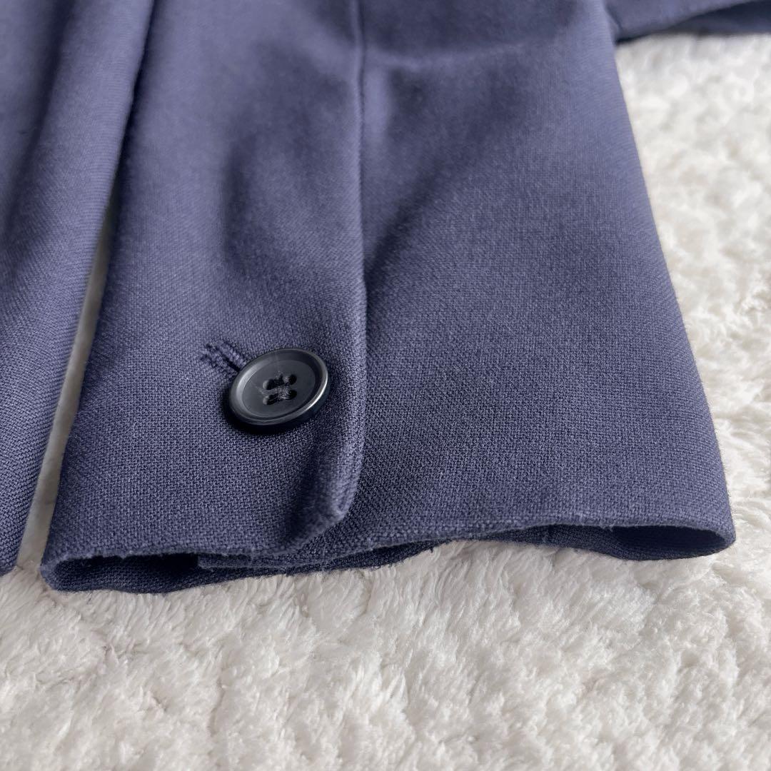 プラステ ノーカラーパンツスーツ ブラッシュドバック S/XS ネイビー